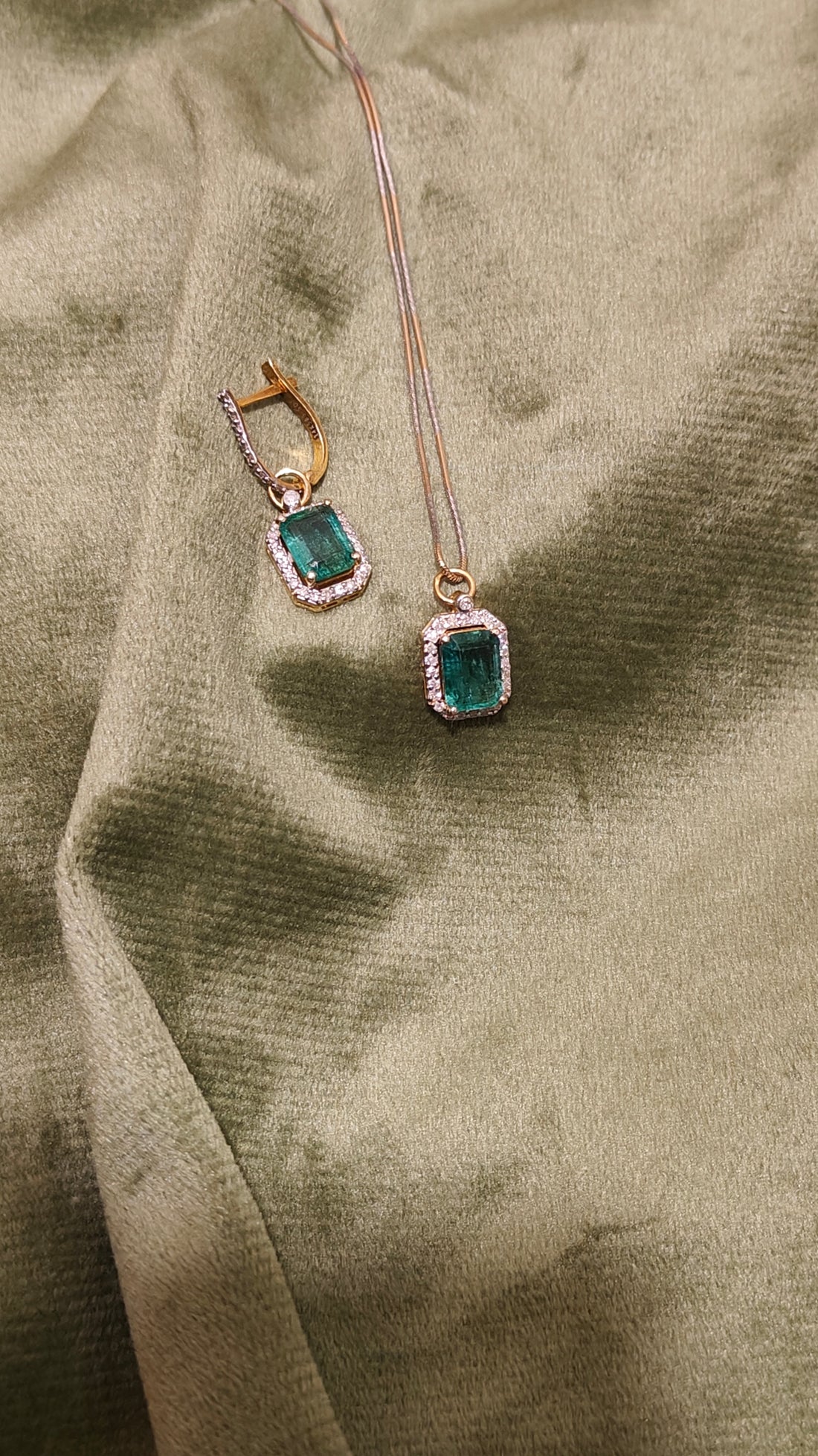 Zion Emerald Earrings